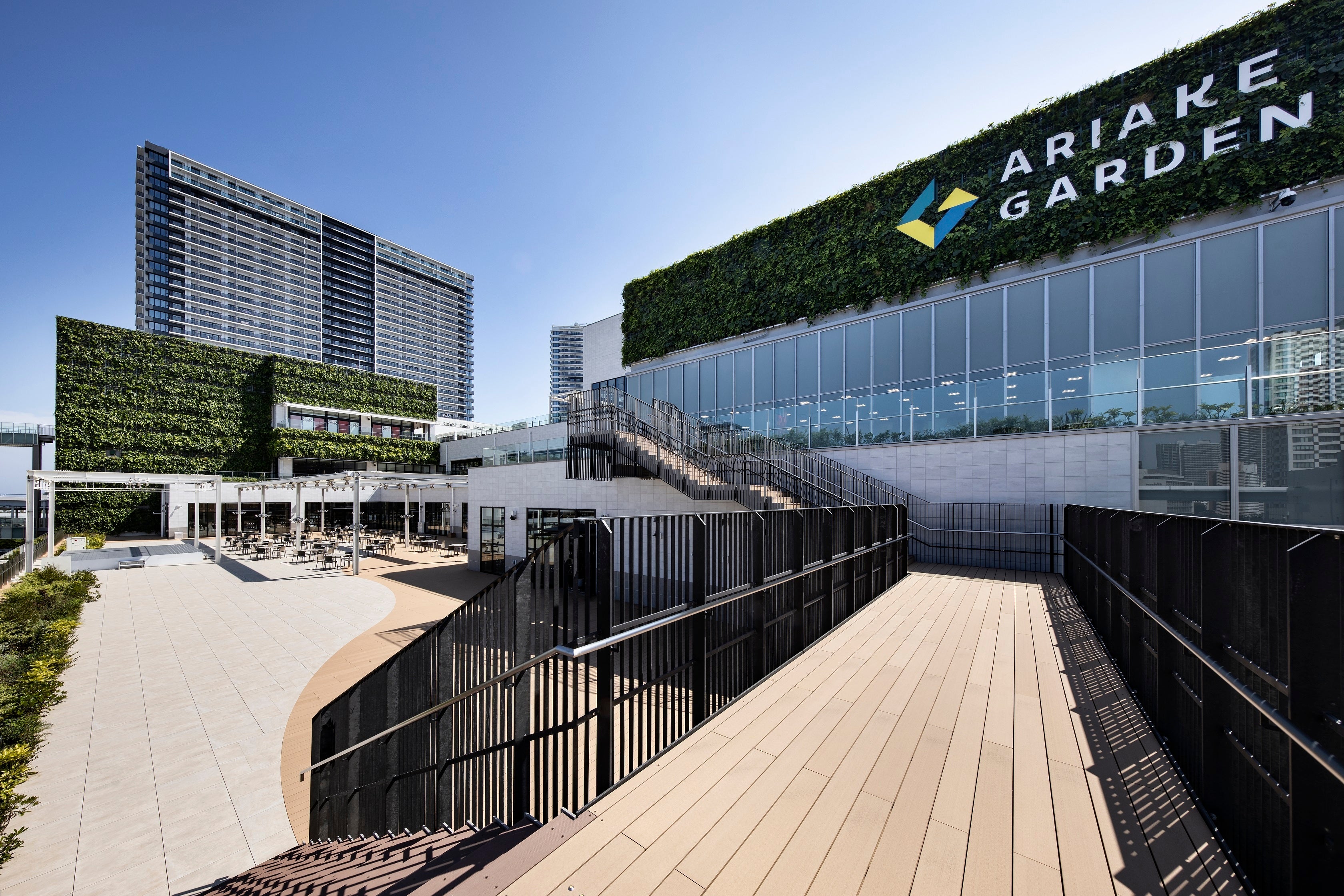 有明ガーデン外観