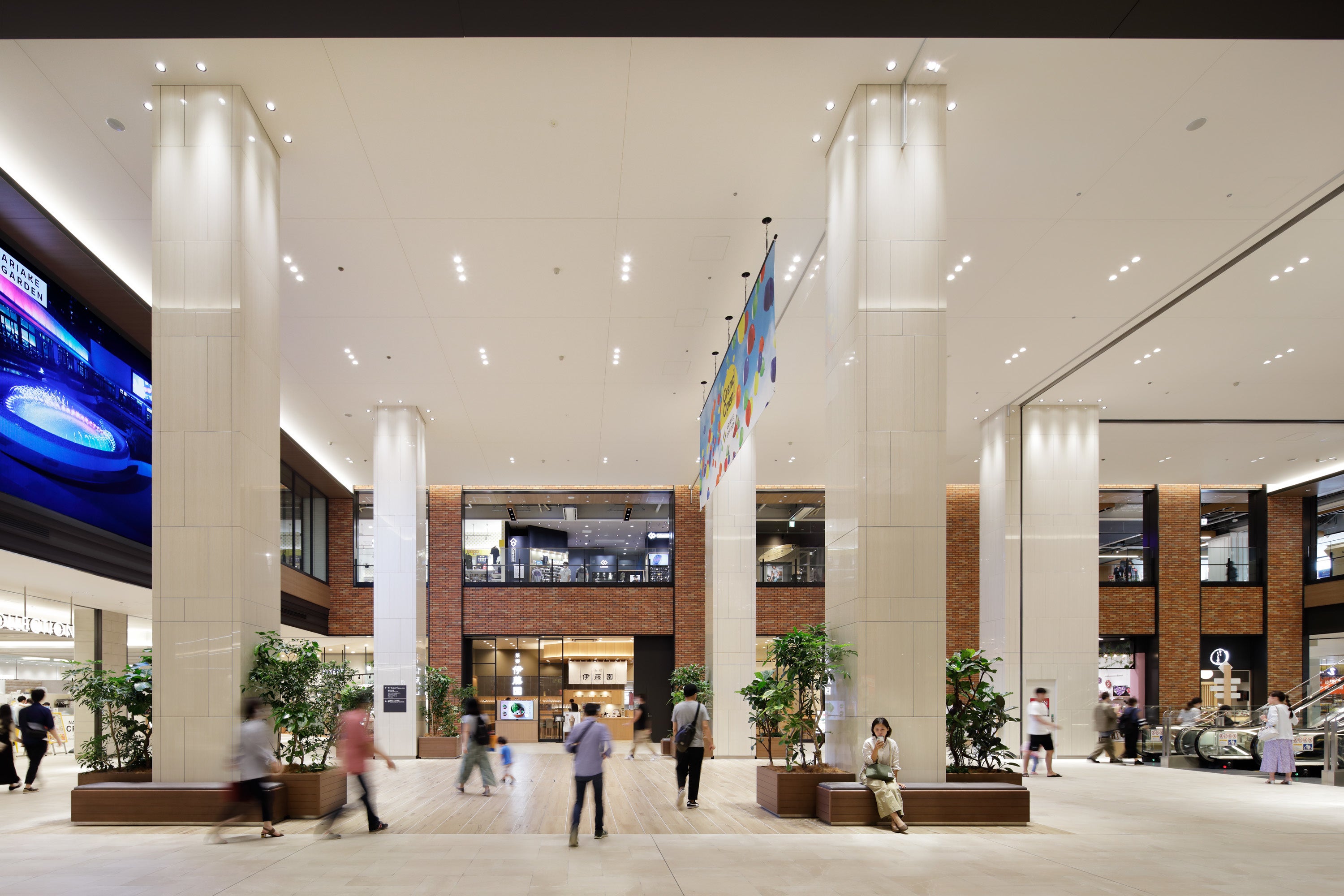 有明ガーデン2F 中央吹抜広場で開催！