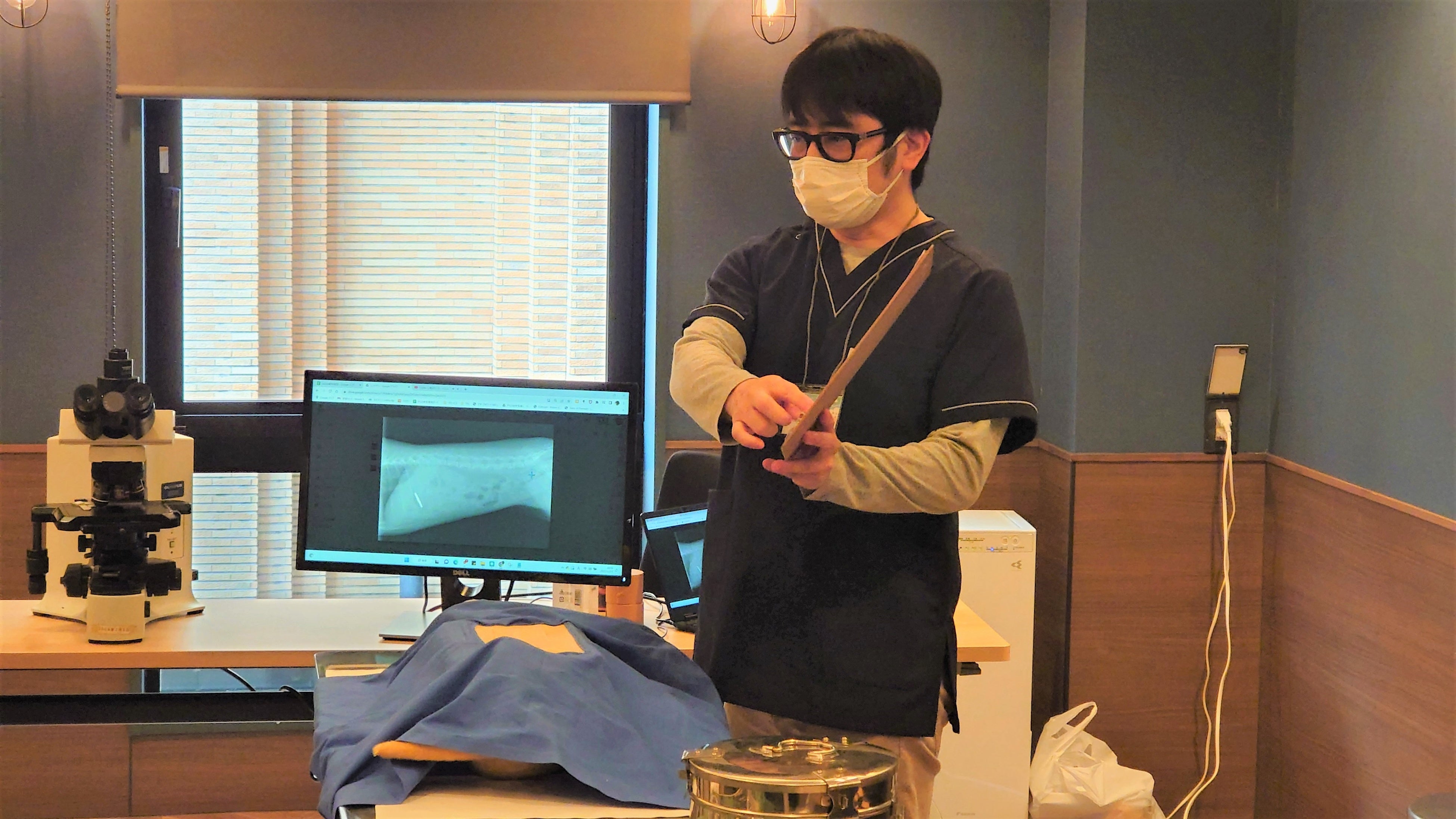 藤野先生による獣医さんに関する説明の様子