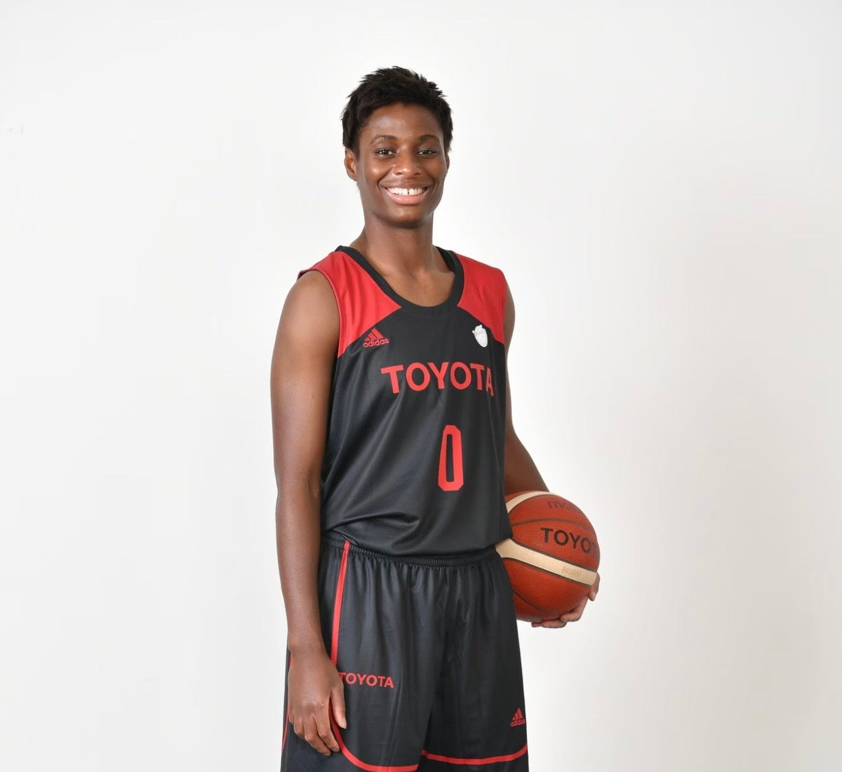 貴重価値　バスケ選手　馬瓜エブリンさんサイン入り　エブリンさんが描いたTシャツ 女子バスケ銀メダリスト・馬瓜エブリン選手発案！女子日本リーグ初の