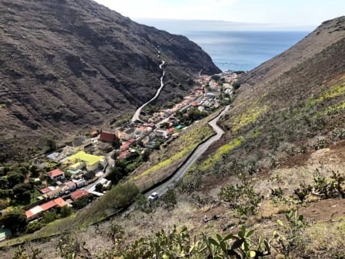 Googleが海底ケーブルを敷設するセントヘレナ