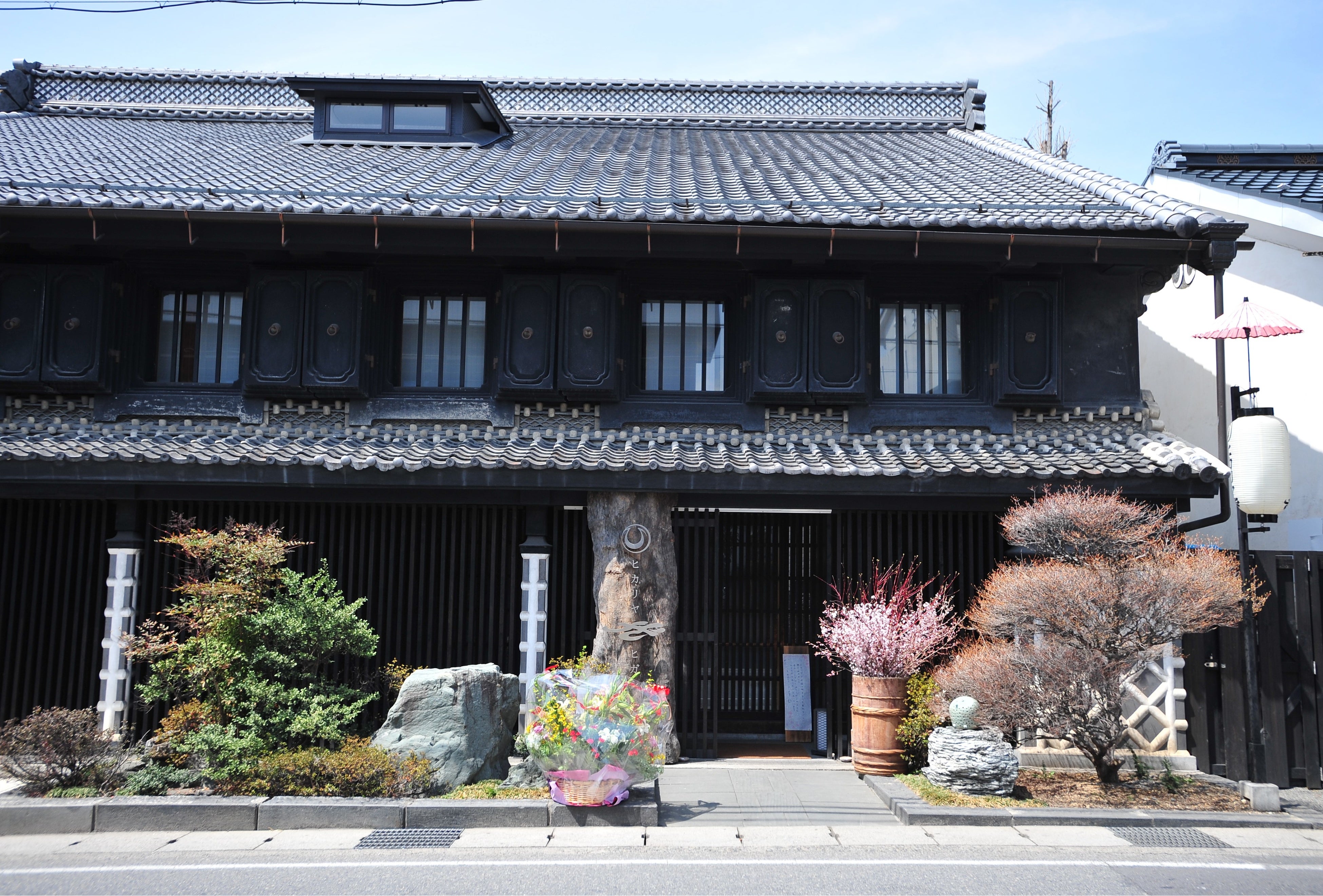城下町松本の趣ある建築。ヒカリヤ