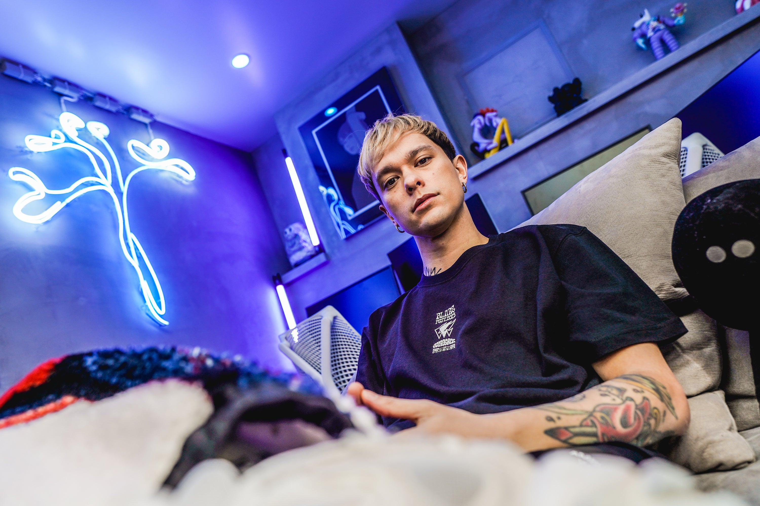 本コラボレーションのLOOKビジュアル（Masatoさん着用）