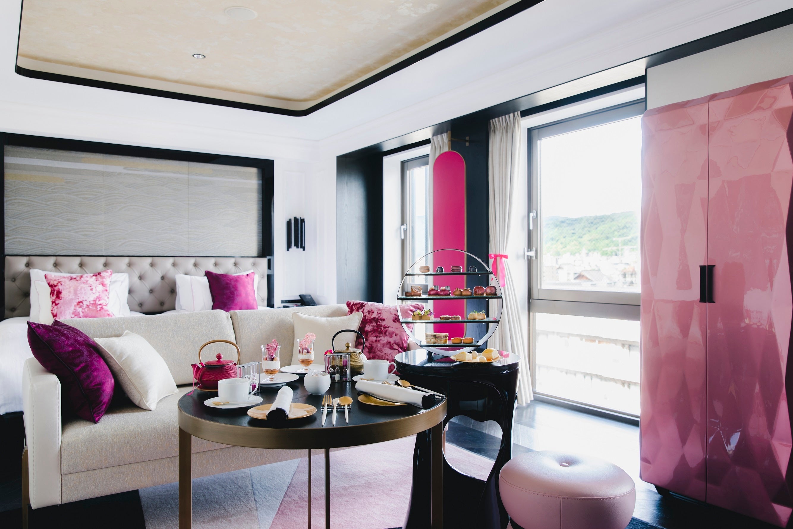 お部屋でアフタヌーンティー　イメージ