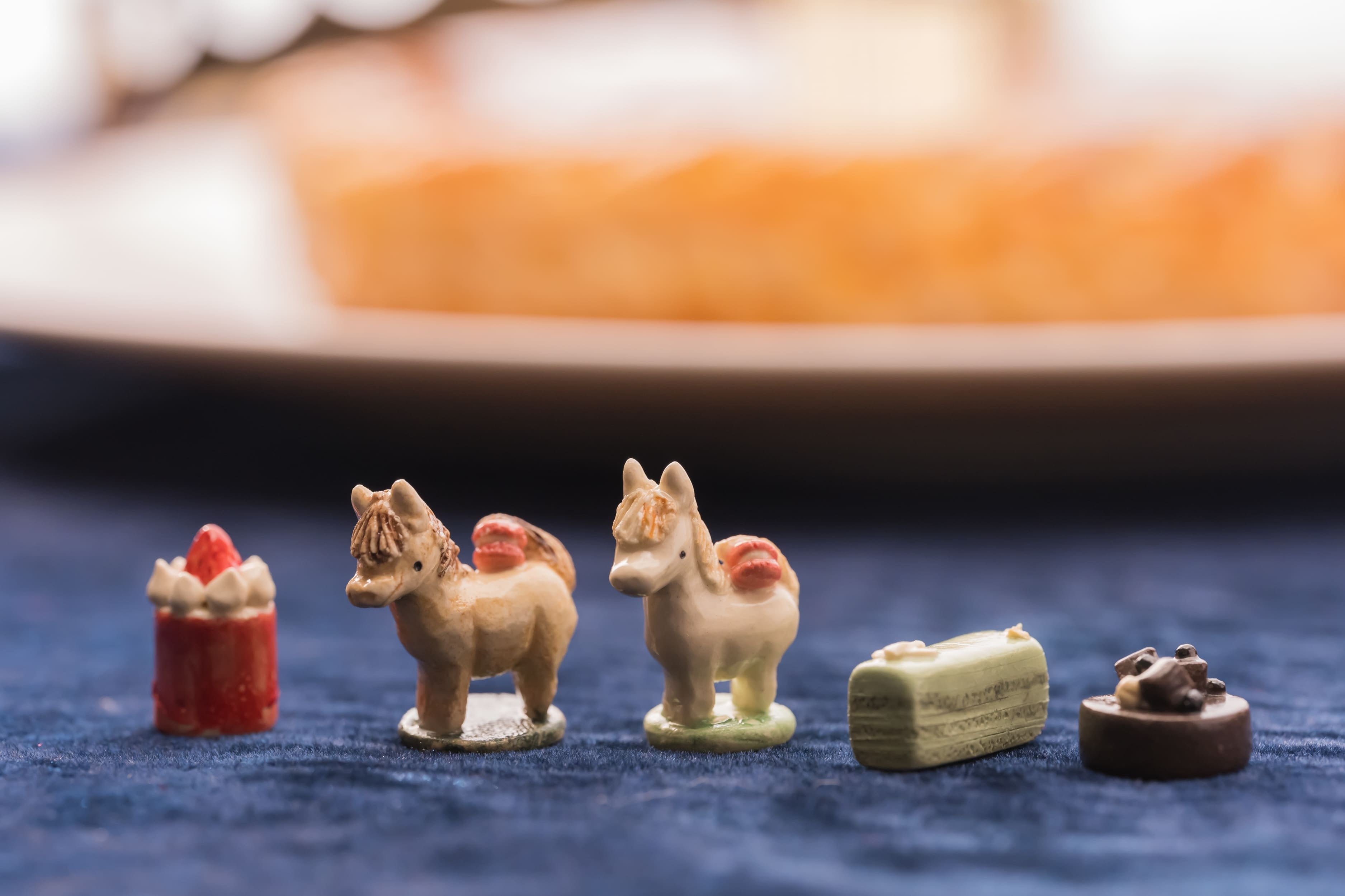 フォションホテル京都　2023年　うさぎ　フェーヴ　フェーブ フォションホテル京都自慢の京焼フェーブ付きガレット デ ロワで