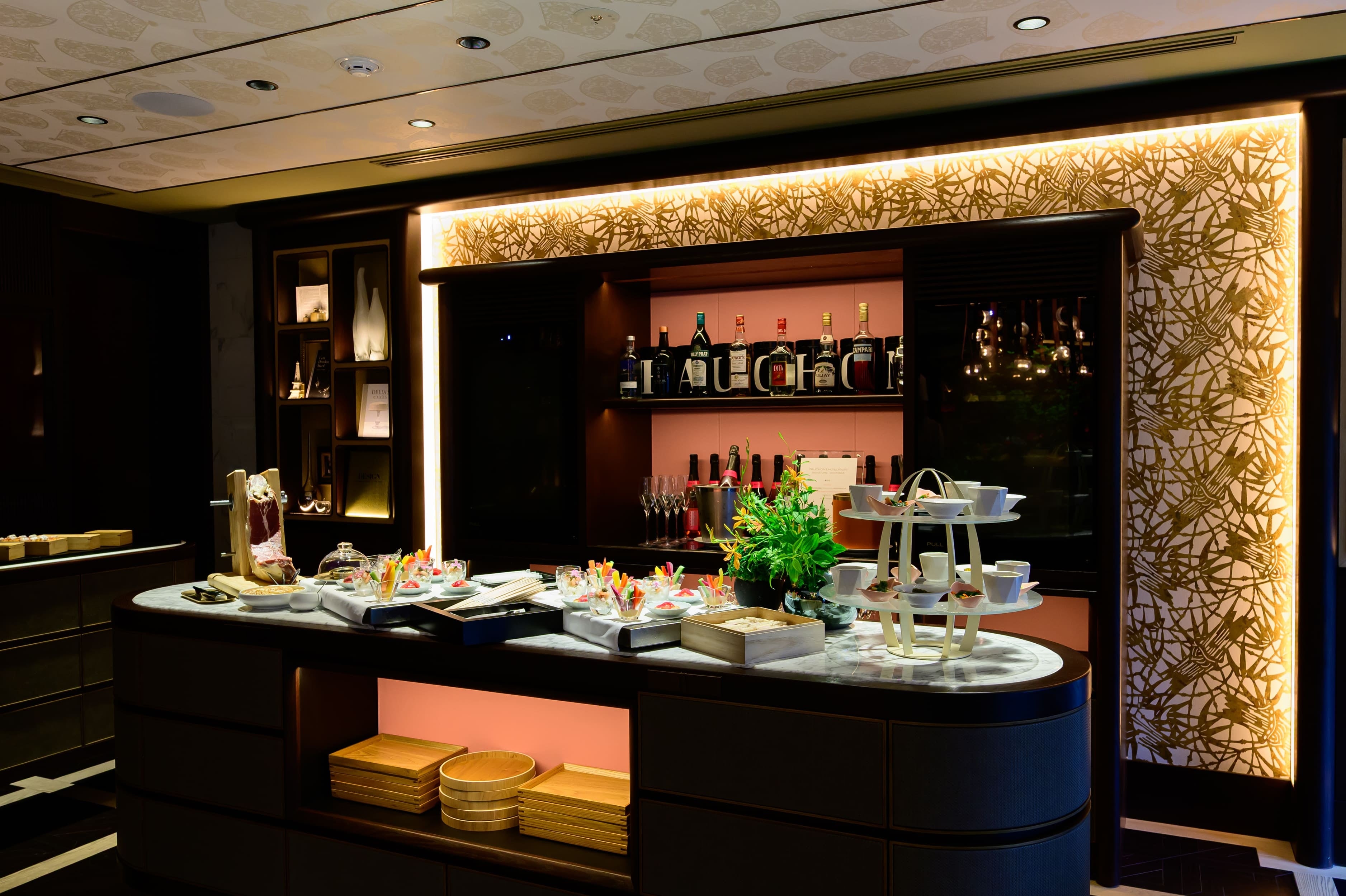 フォションホテル京都　2023年　うさぎ　フェーヴ　フェーブ フォションホテル京都自慢の京焼フェーブ付きガレット デ ロワで