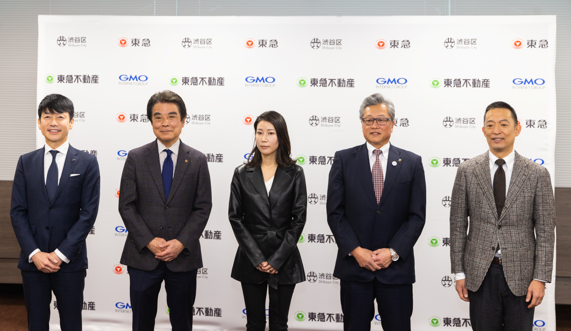 左から熊谷正寿、岡田正志、渡部志保、髙橋俊之、長谷部健（※敬称略）