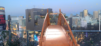 神宮前交差点を挟んだARコンテンツイメージ