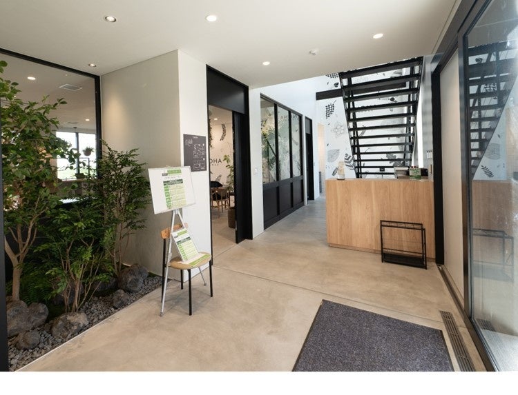 北側エントランス