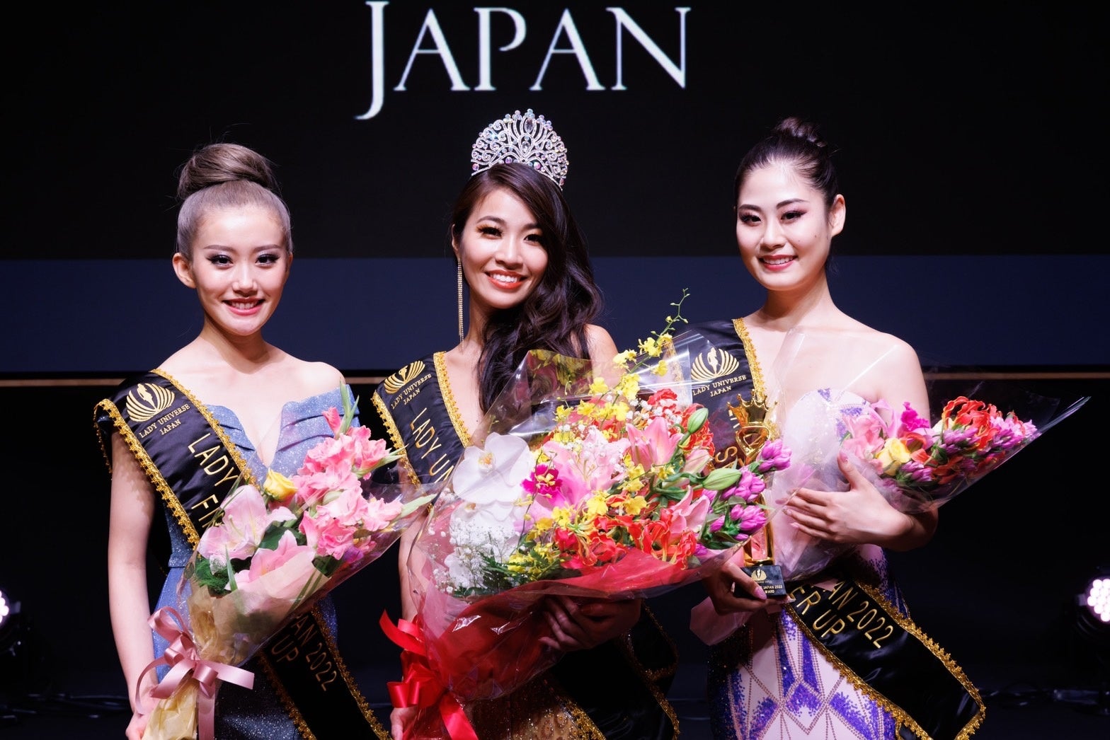 左　本間 真帆 　　右　古田 莉子