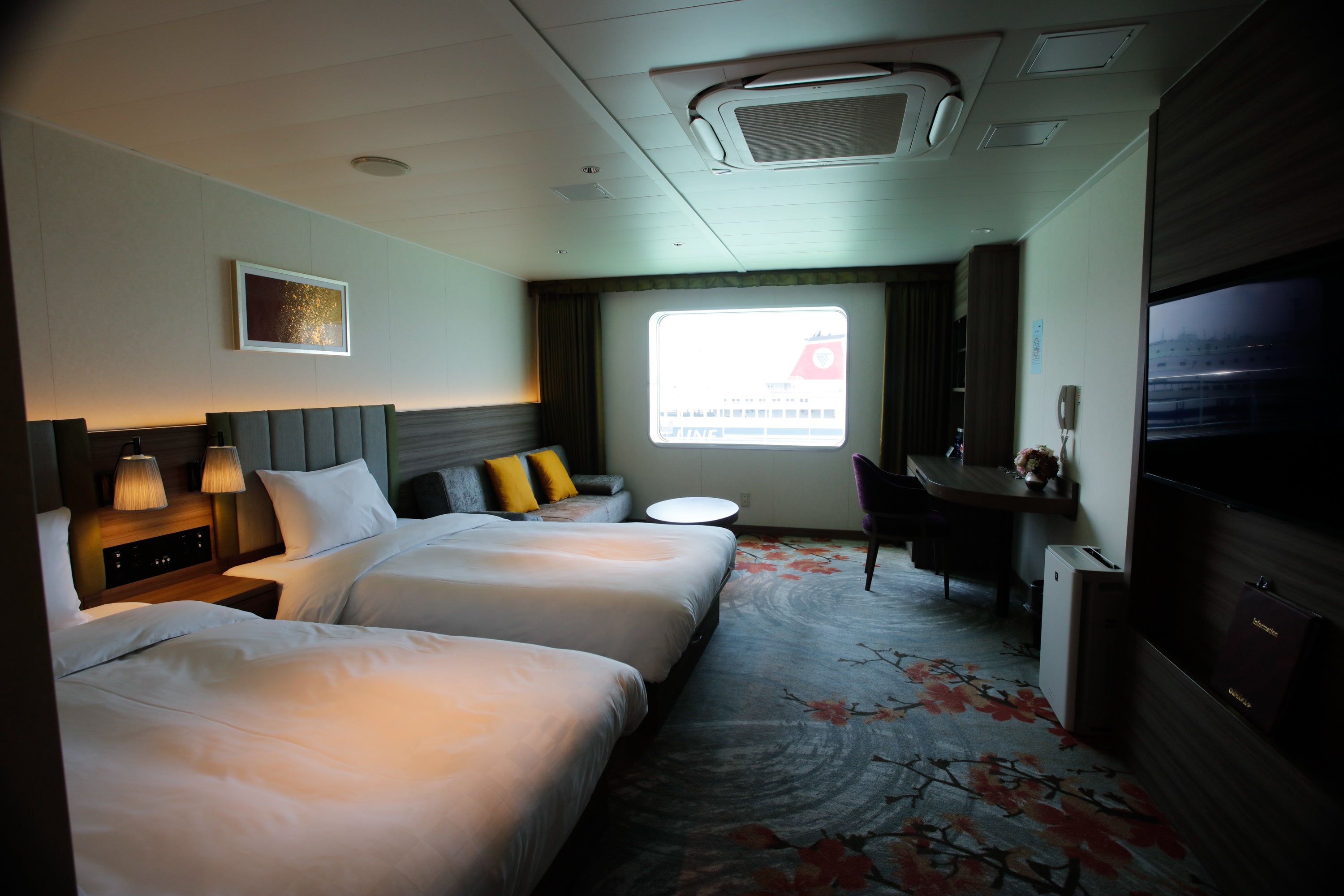 名門大洋フェリーのスイートルーム