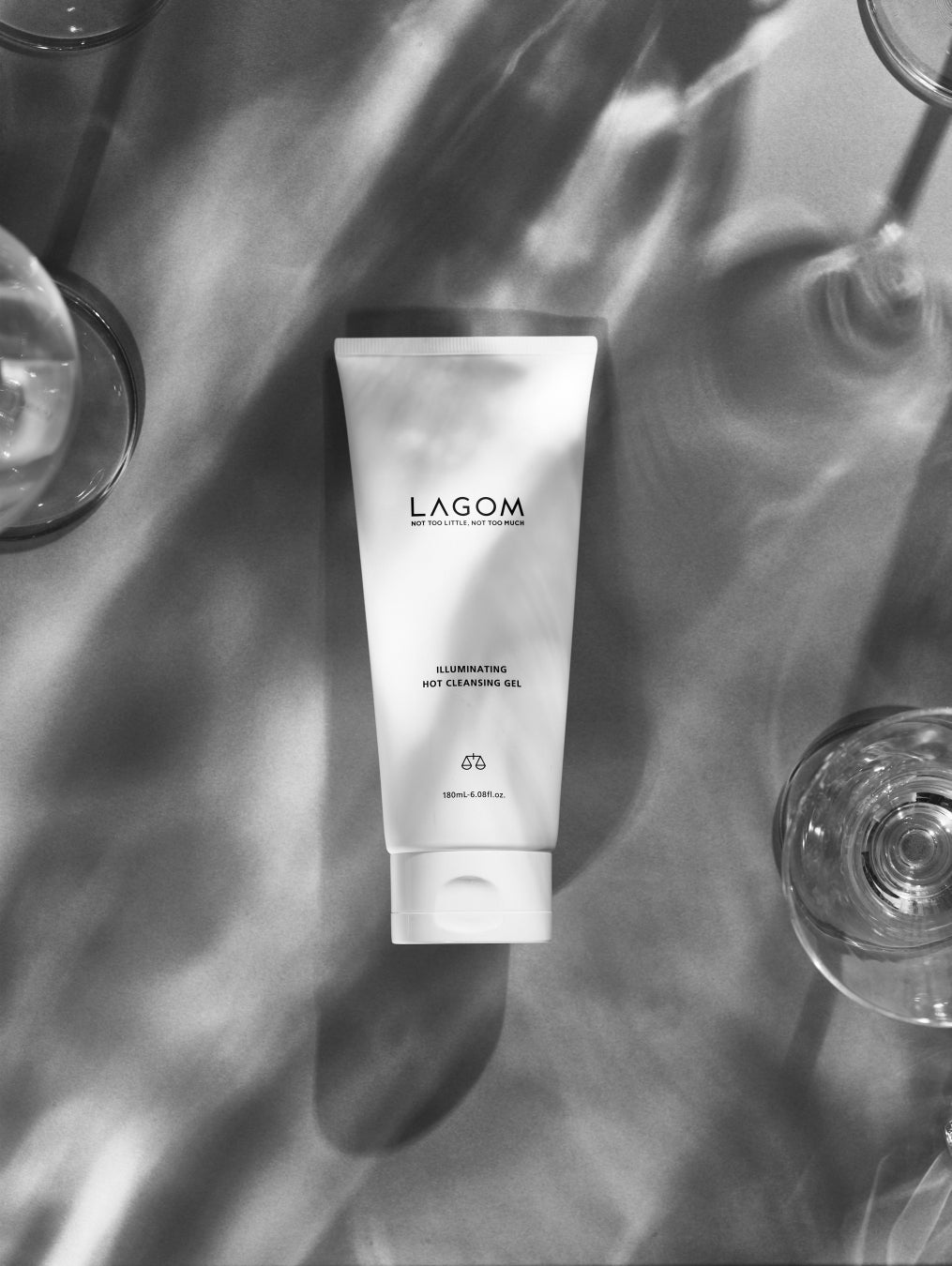 イルミネイティング ホットクレンジングジェル