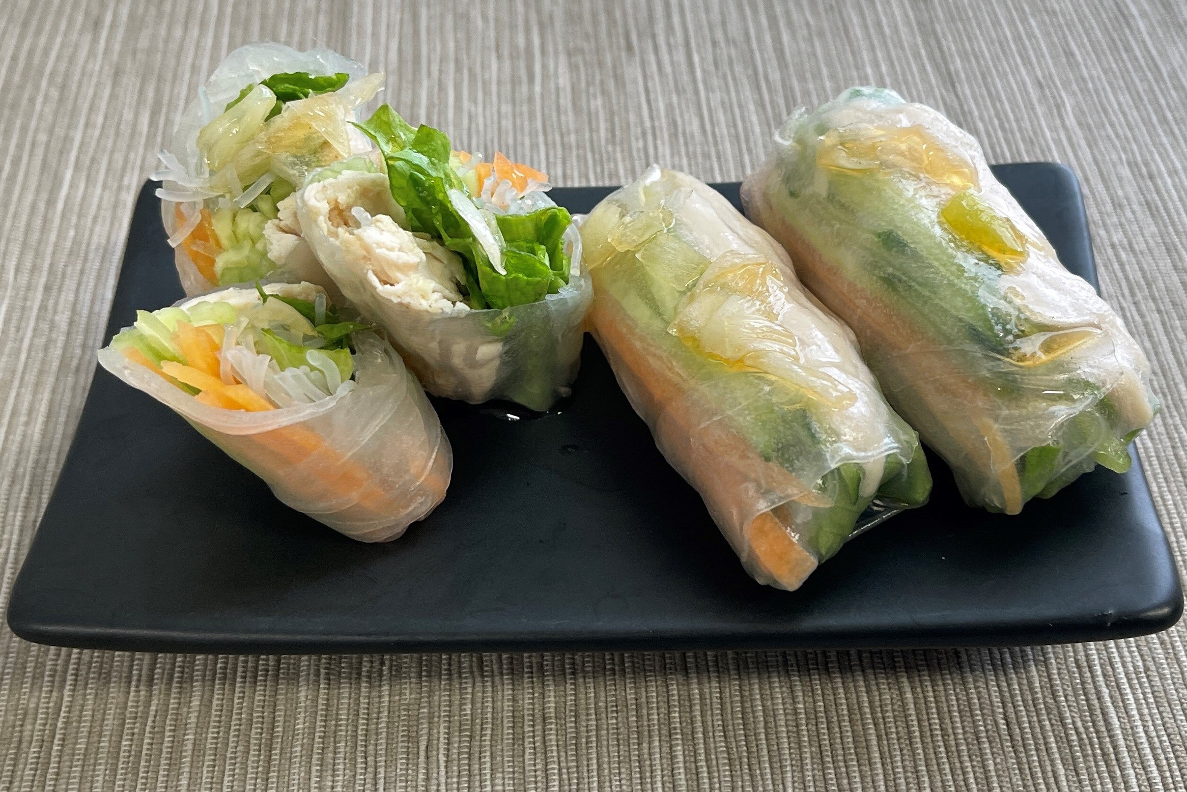 ▲塩鶏の塩だれ生春巻き