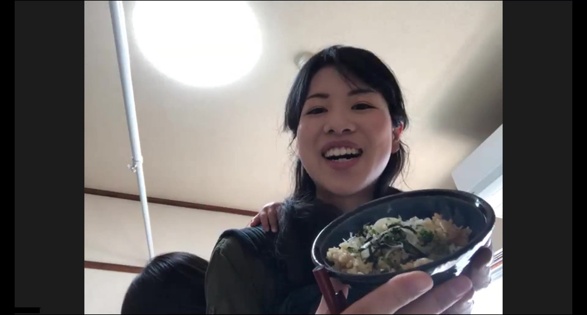 ▲穫れたてのにんにくで炊き込みご飯を作った参加者も