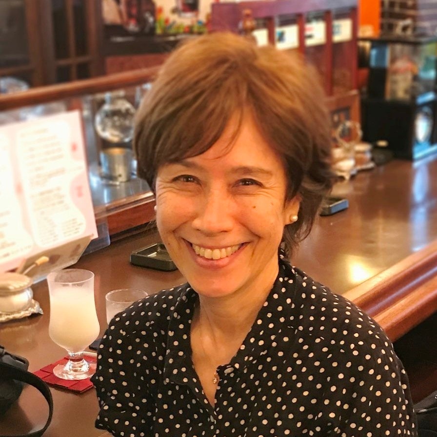 登壇するアイリーン・美緒子・スミスさん