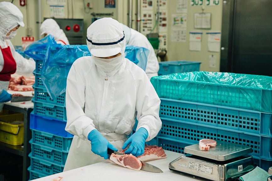 パル・ミート習志野事業所内の作業風景