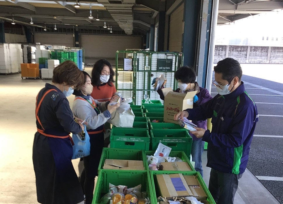 2022年度フードドライブ開催時の仕分け作業