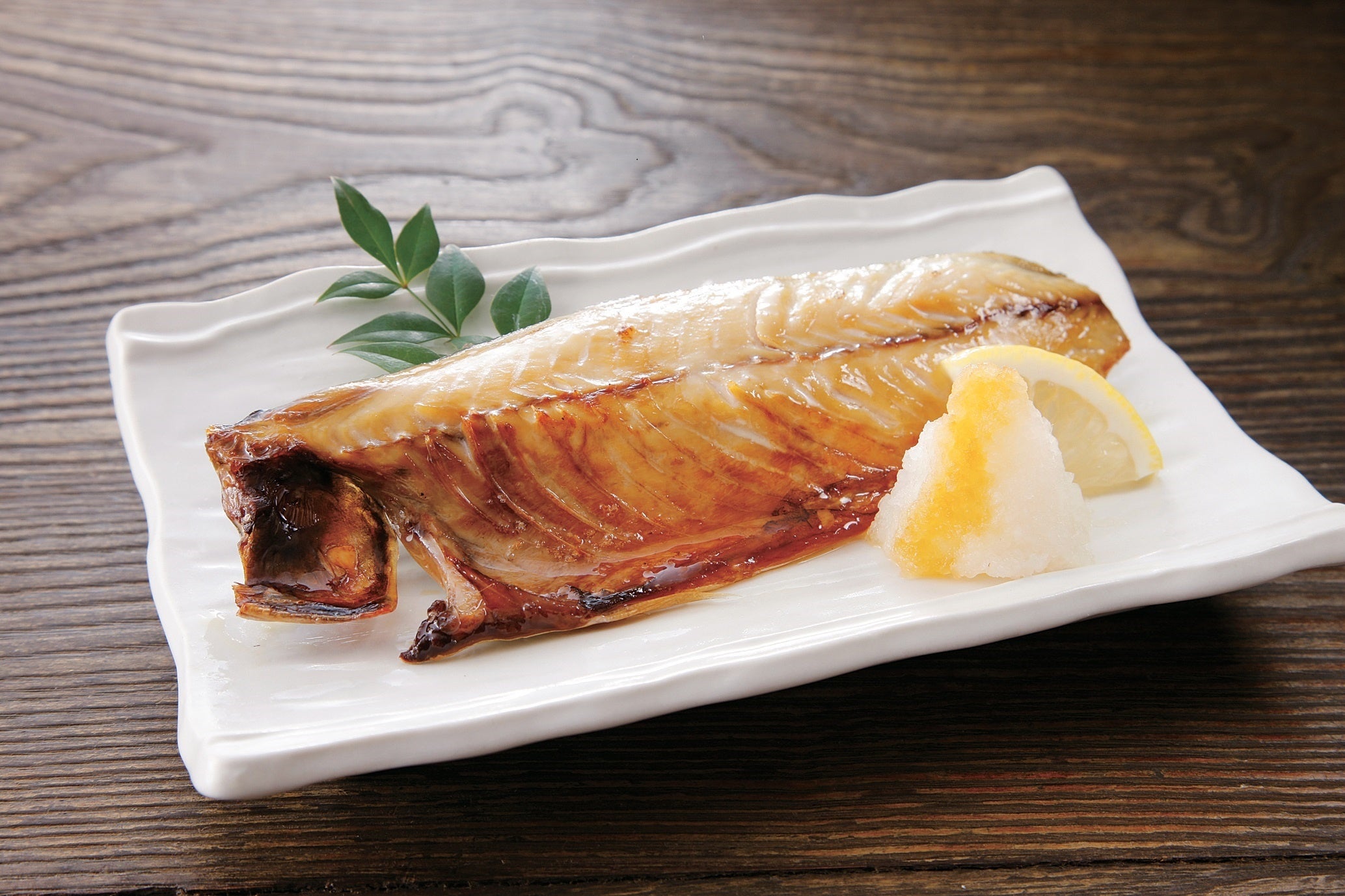 脂のりの良い原料で作った「脂ののった国産天日干しさば」