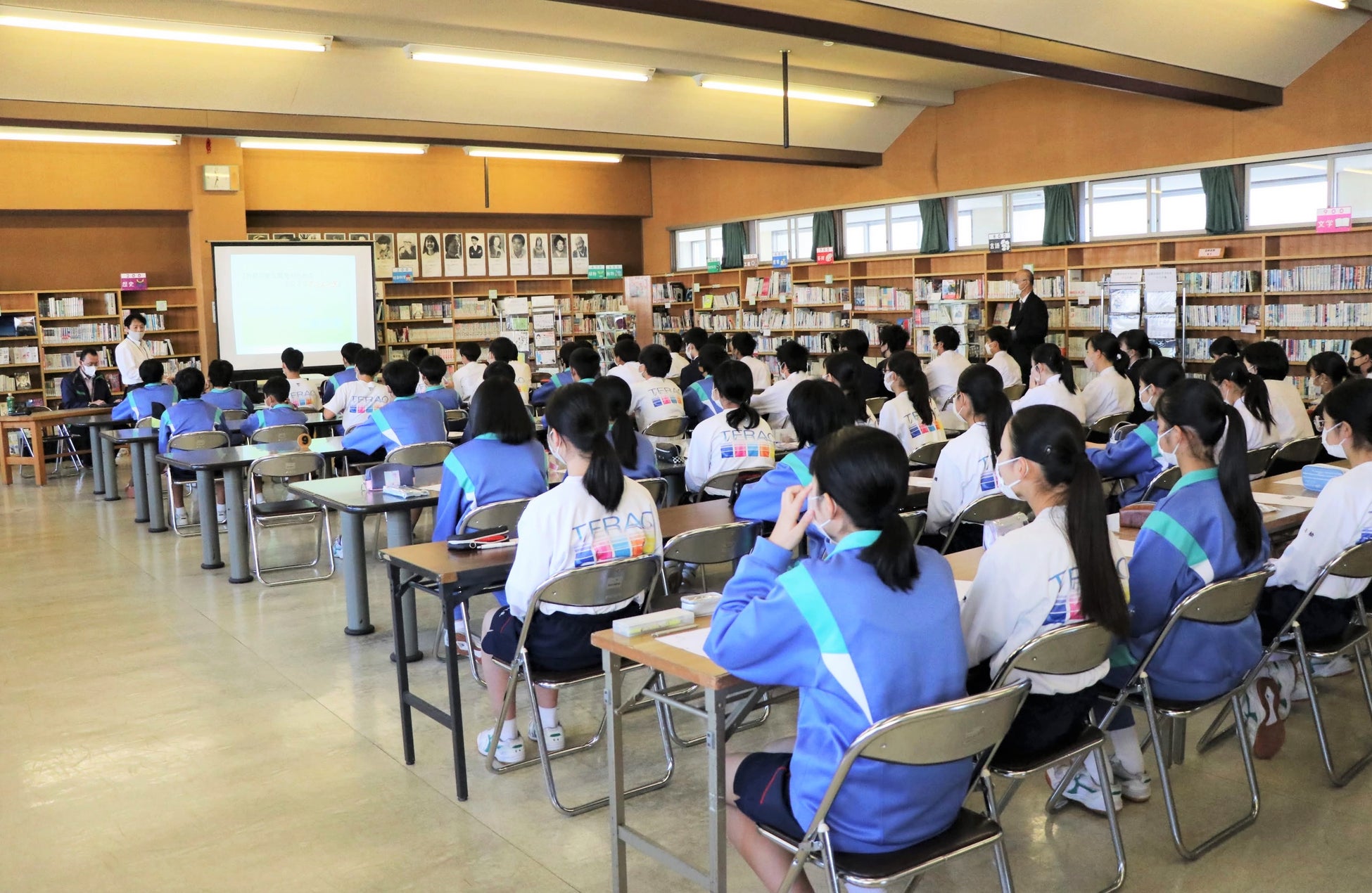 高崎市の中学校で「SDGs特別授業」 カードゲームで持続可能性学ぶ 高崎市の中学校で「SDGs特別授業」 カードゲームで持続可能性学ぶ