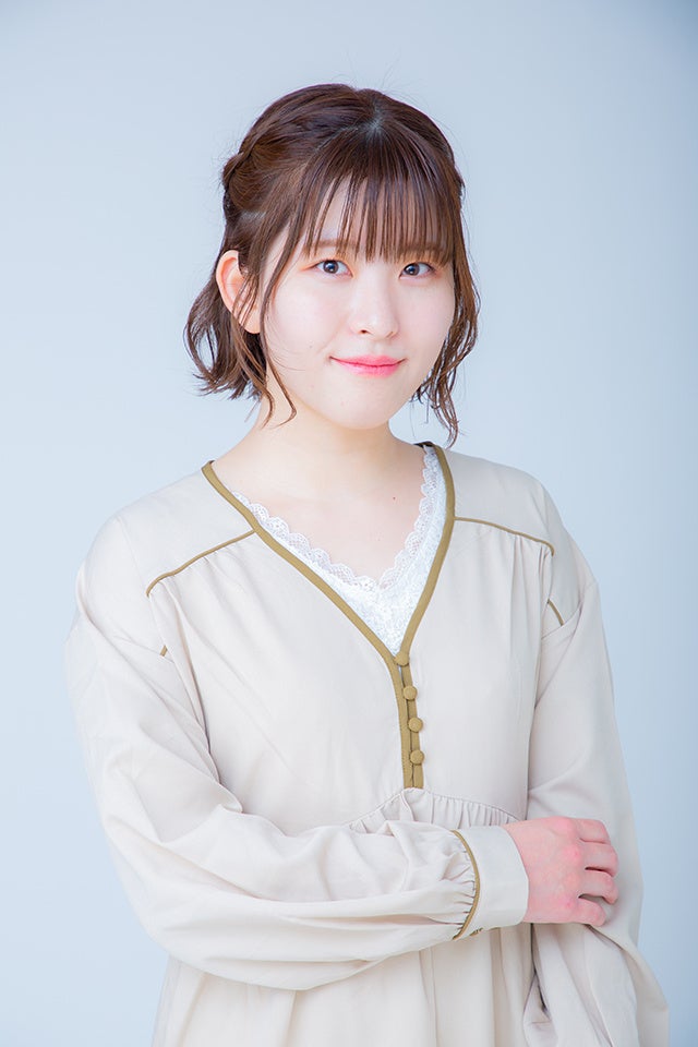 安野楓役・石見舞菜香