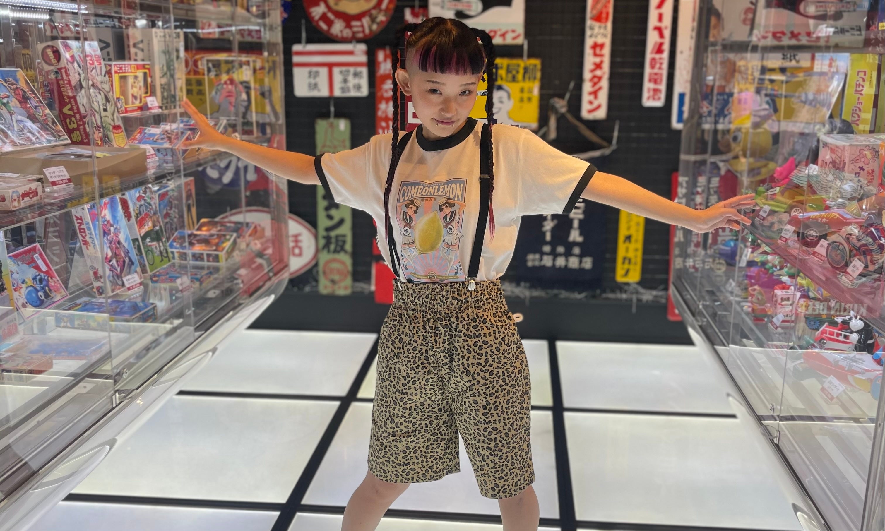 ひげラク図絵社×huNGry JumBlEの昭和レトロなRINGERTEE(￥5,500 税込）　