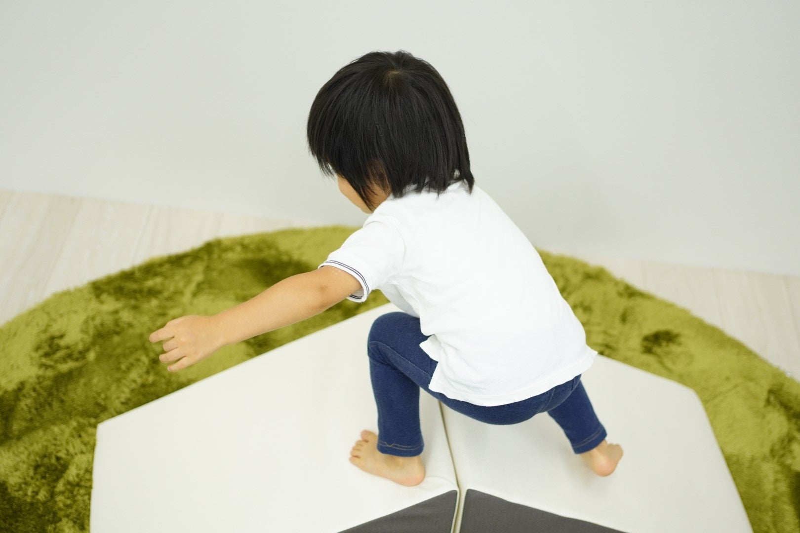 「PLAYツール+」お山登り 遊び方イメージ