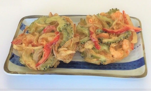 〈富惣〉夏越の祓(野菜のかき揚げ) (1個）各270円　〈※各日10個限り〉　 ゴーヤ、むき海老、玉ねぎ、パプリカが入った見た目も鮮やかなかき揚げです。 ※販売期間：6月28日(火)→30日(木)