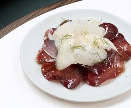 イタリア産ブレザオラハムのマリネ ラスパドゥーラチーズのせ