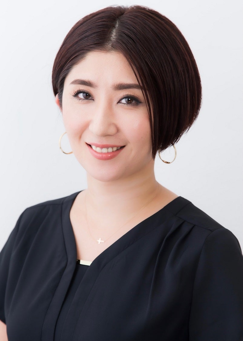 ボビイ ブラウン プロ アーティスト　藤間美紀