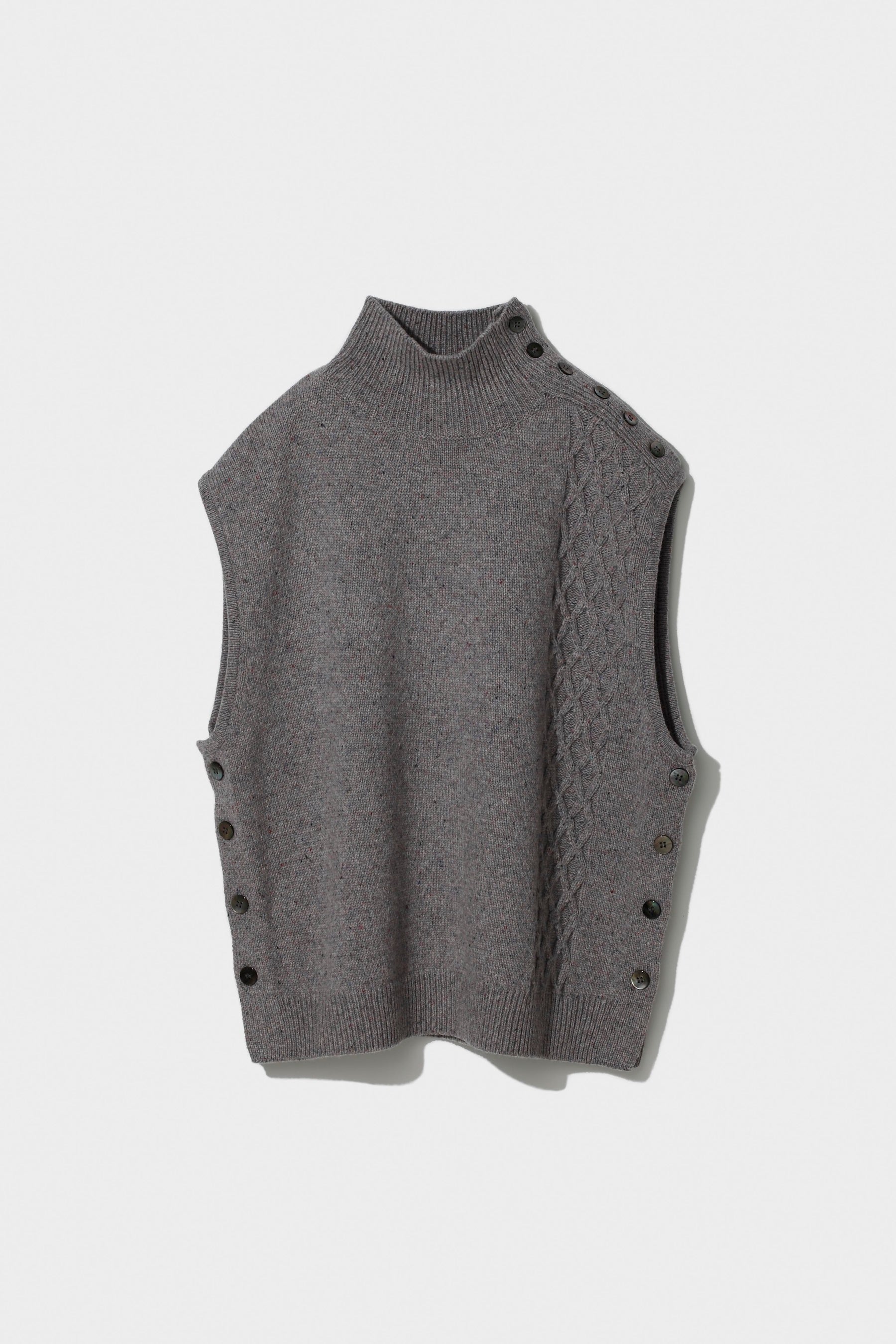 アランベスト　17,600円（S／M／L）２色展開