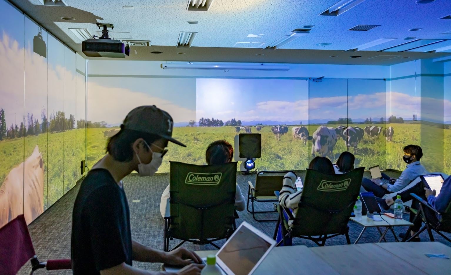 TOKIWA PARK by uralaa。三菱地所が2022年1月にオープンしたスタートアップ向けサービスオフィス「TOKIWA BRIDGE」内に設置。