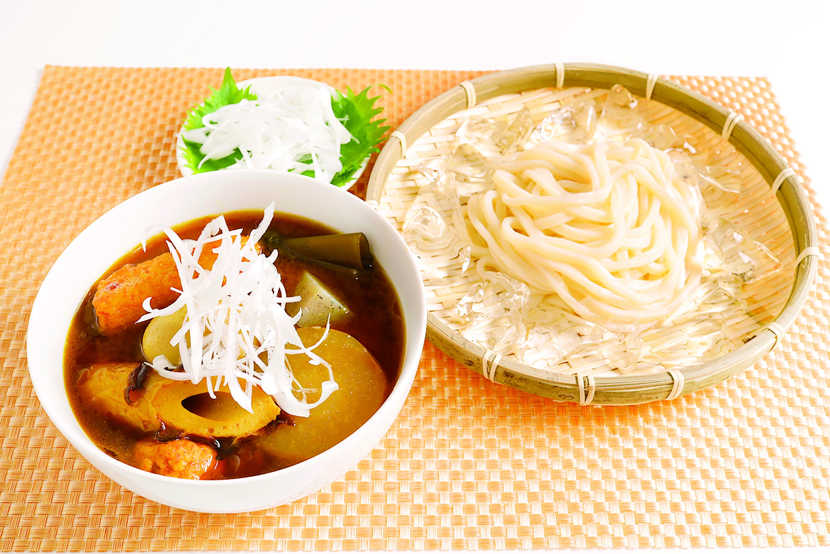 おでんのカレー風味つけ汁うどんアレンジ