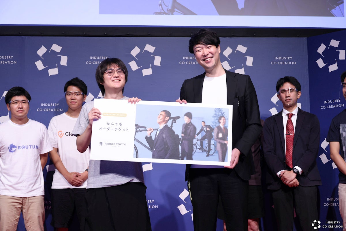 FABRIC TOKYO代表森氏と優勝を喜ぶyuni代表内橋