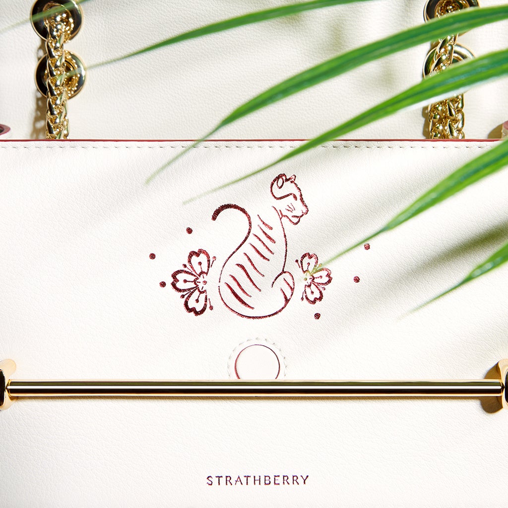 チャーミングなメタリックの虎のプリント