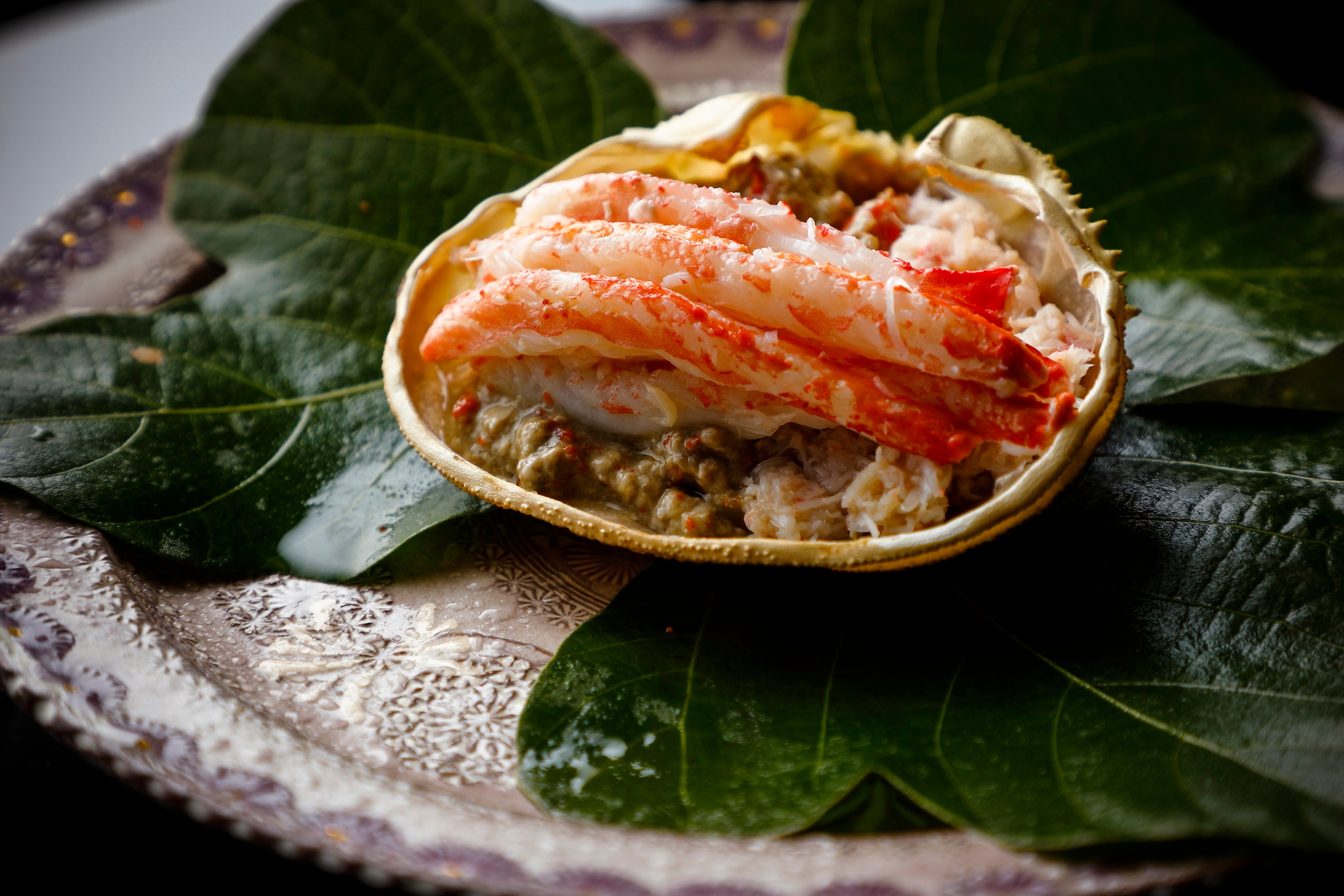 濃厚で旨味たっぷりの香箱ガニなど冬の旬を厳選ペアリングとともに