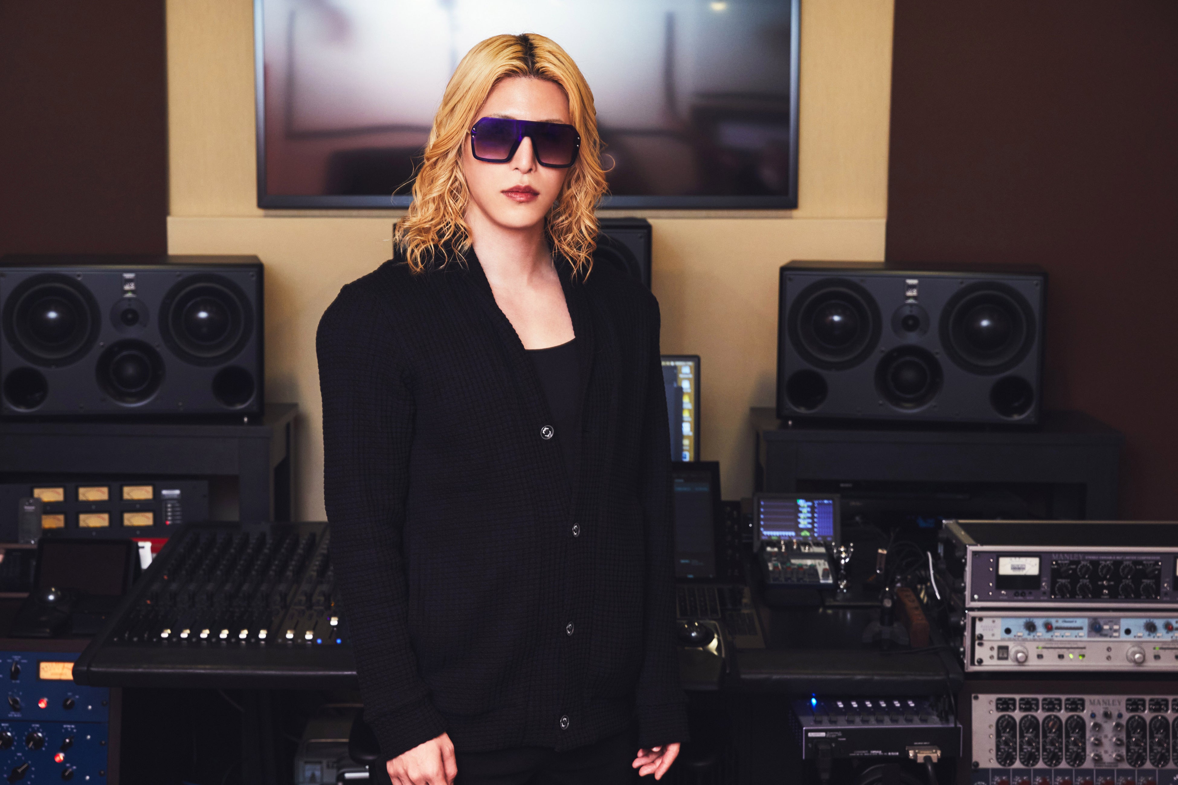  ROLAND氏　コントロールルームにて　(C)Chihaya Kaminokawa