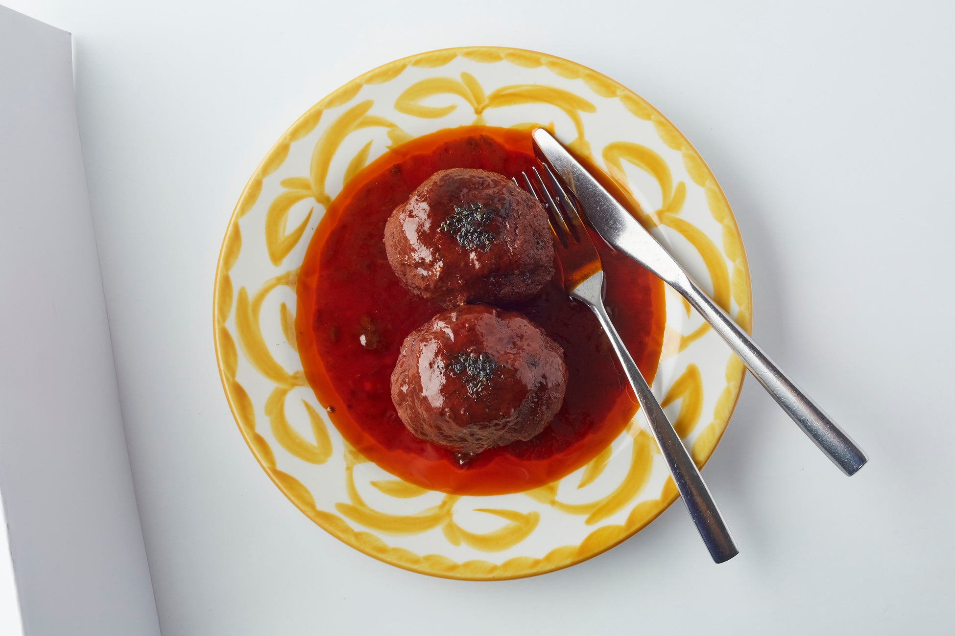 超本格的なのにスイッチひとつ!「炊飯器で肉100%の煮込みハンバーグ」