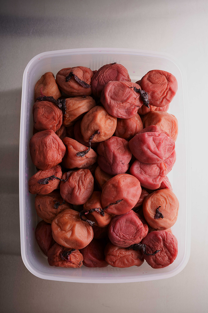 ＜夏＞梅干し  赤じそ入り