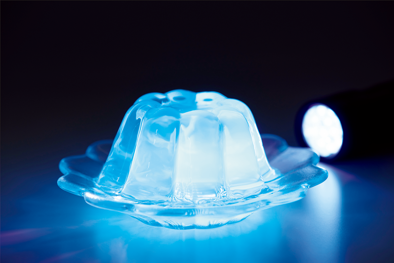 本書内「暗闇で光るそばを作ろう！」より