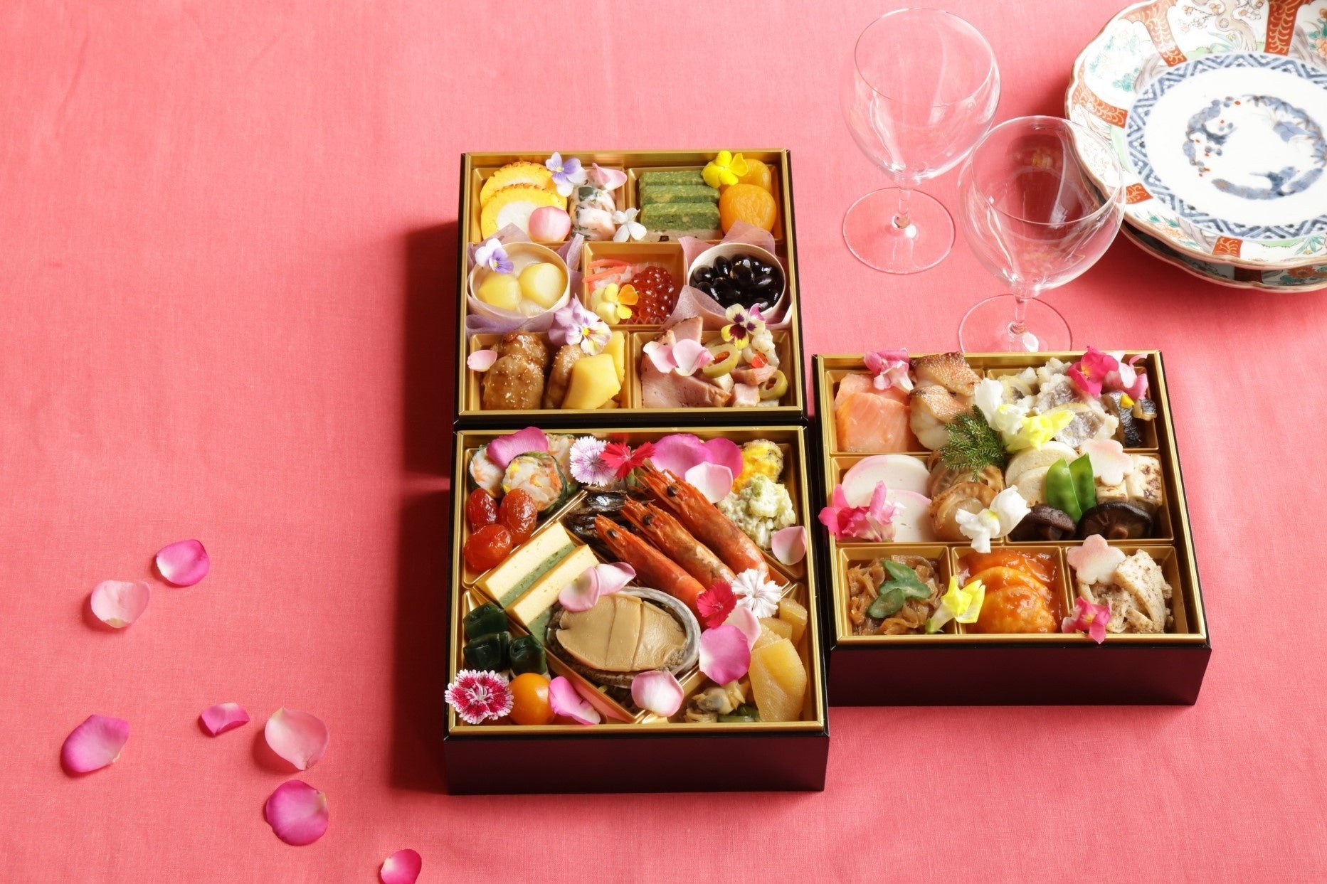 【春迎えの花おせち】超早割あり! 花の総合メディア『花時間』から、エディブルフラワーで彩る「花おせち」が登場