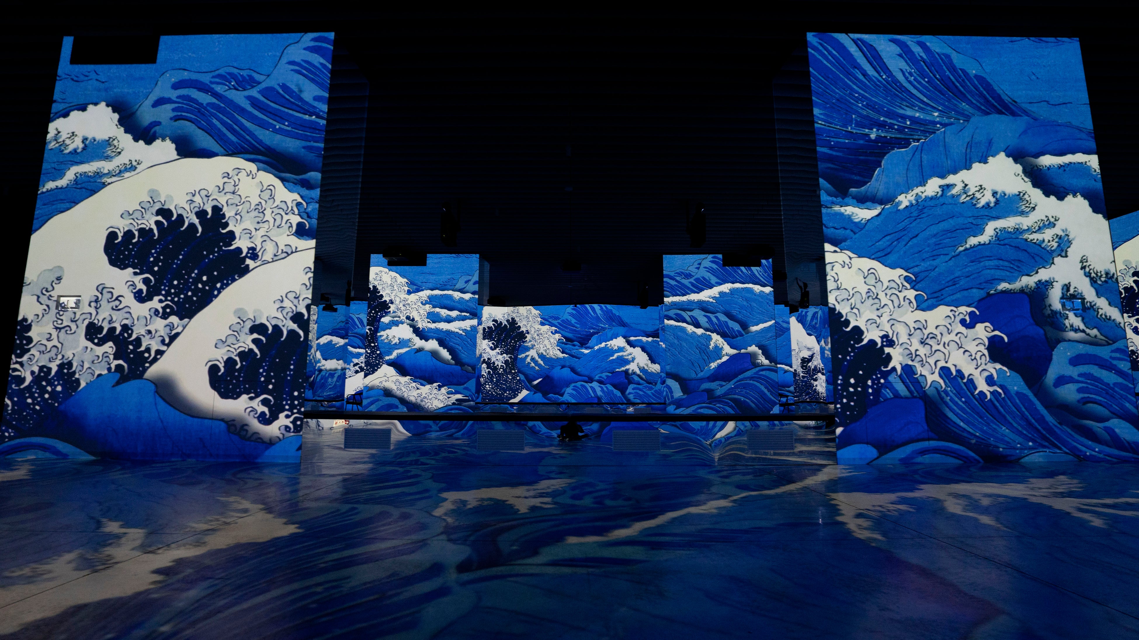 （「浮世絵劇場 from Paris」の模様）