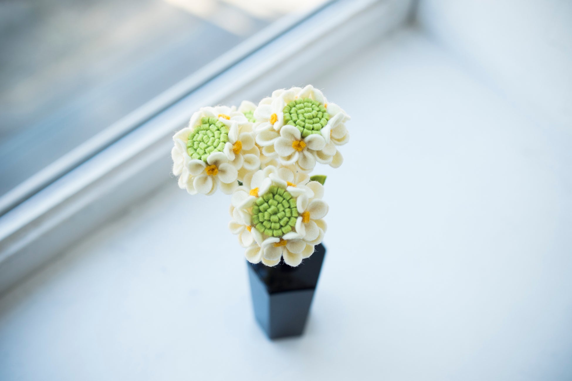 まるで本物のような美しいお花が作れます 可憐で愛らしい花が作れる フェルトフラワーbook 発売 株式会社kadokawaのプレスリリース まるで本物のような美しいお花が作れます 可憐で愛らしい花が作れる フェルトフラワーbook 発売 株式会社kadokawaのプレスリリース