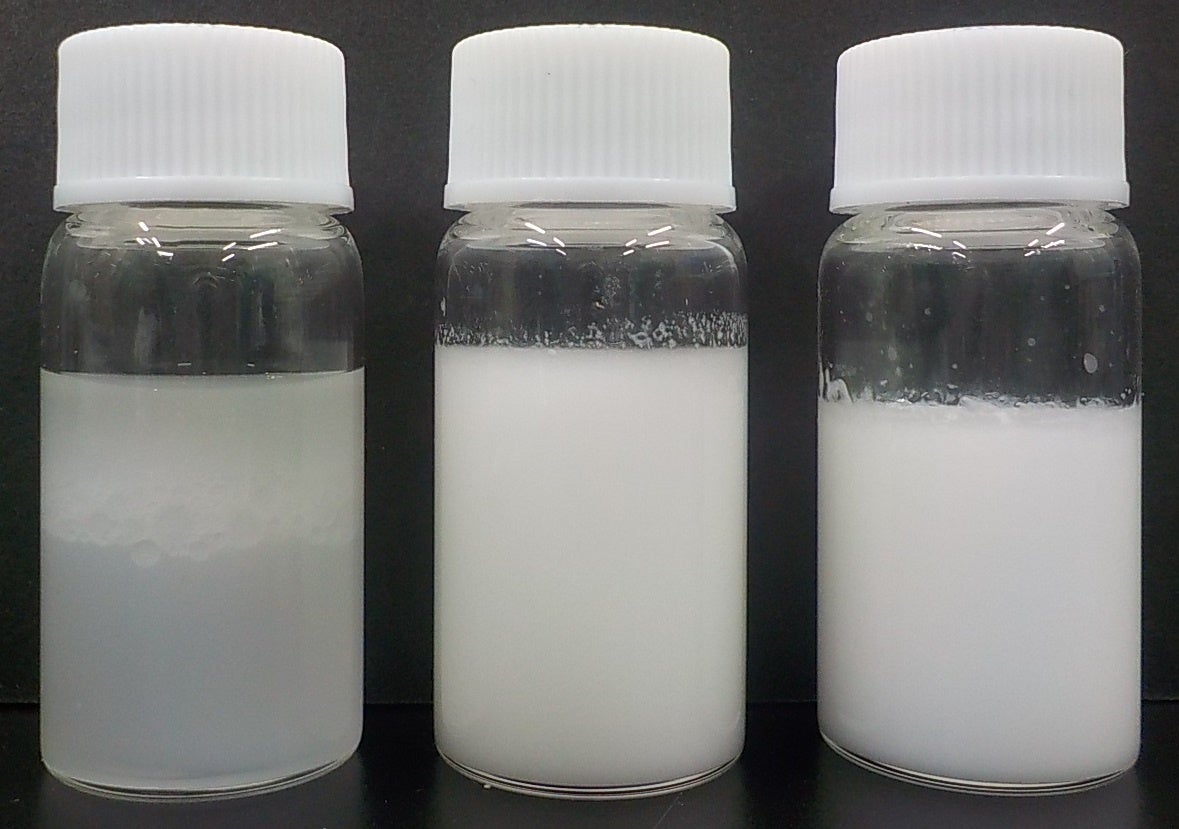 図4　混合油の乳化（1日静置後）