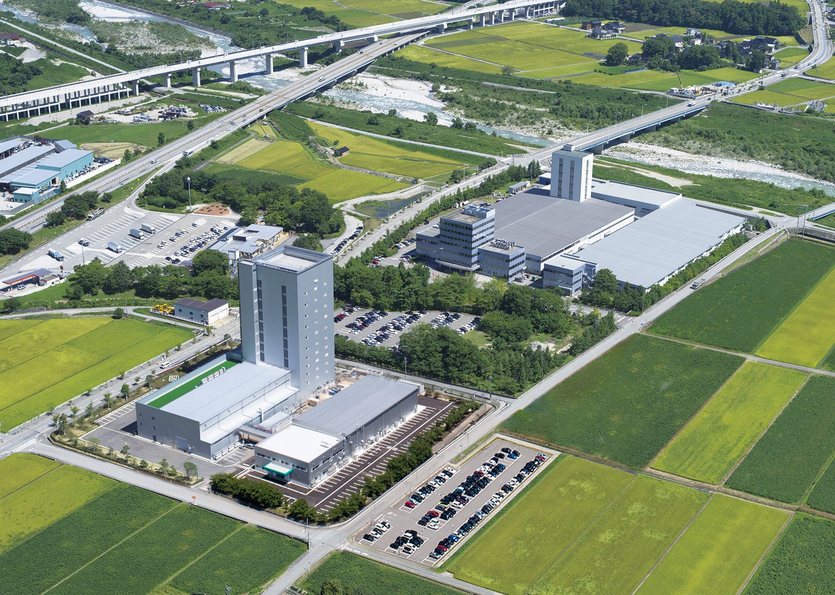 早月事業所（富山県滑川市）