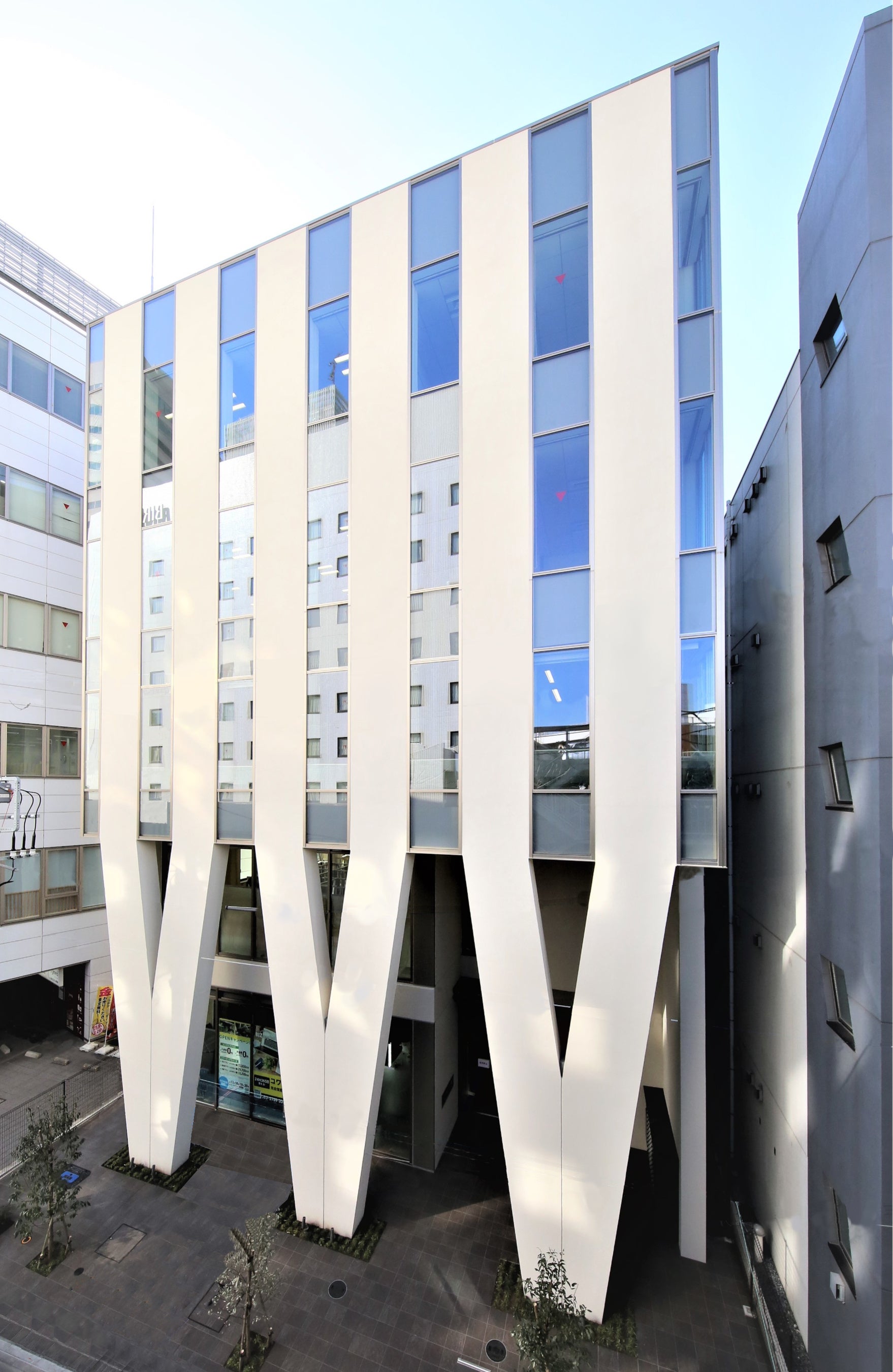 本社「ペリエ＋plusビル」