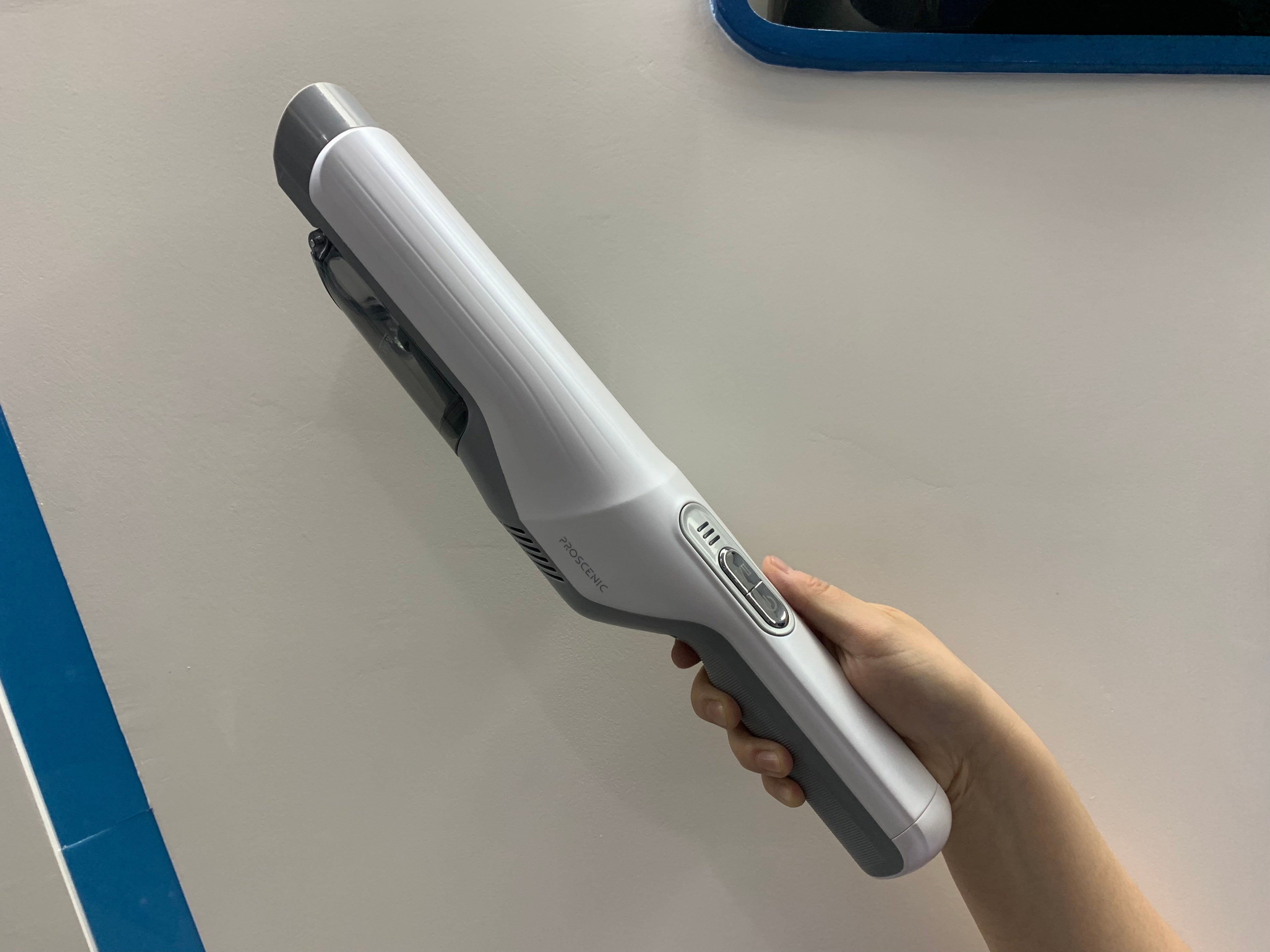 PROSCENIC P6 コードレス掃除機 新品未開封 わずか0.57kgと超軽量で至るところに使えるプロセニックの