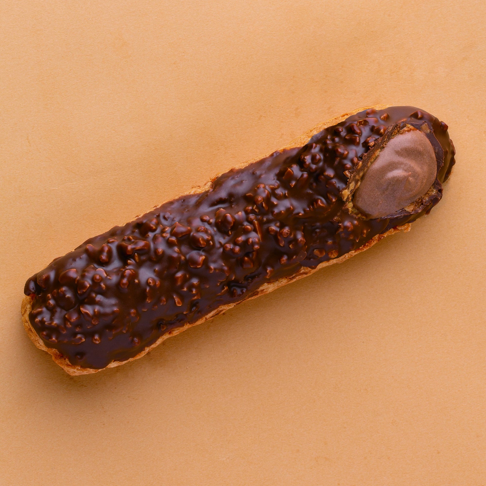 あのお菓子の小枝がシュークリームに！？」で話題となった期間限定