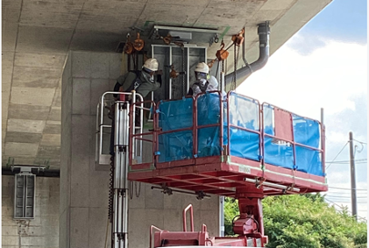 現場作業の様子（提供：竹中土木）