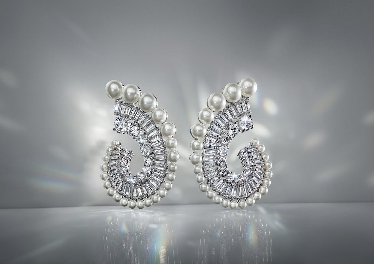 ARIANA GRANDE x SWAROVSKI CAPSULEコレクション発表