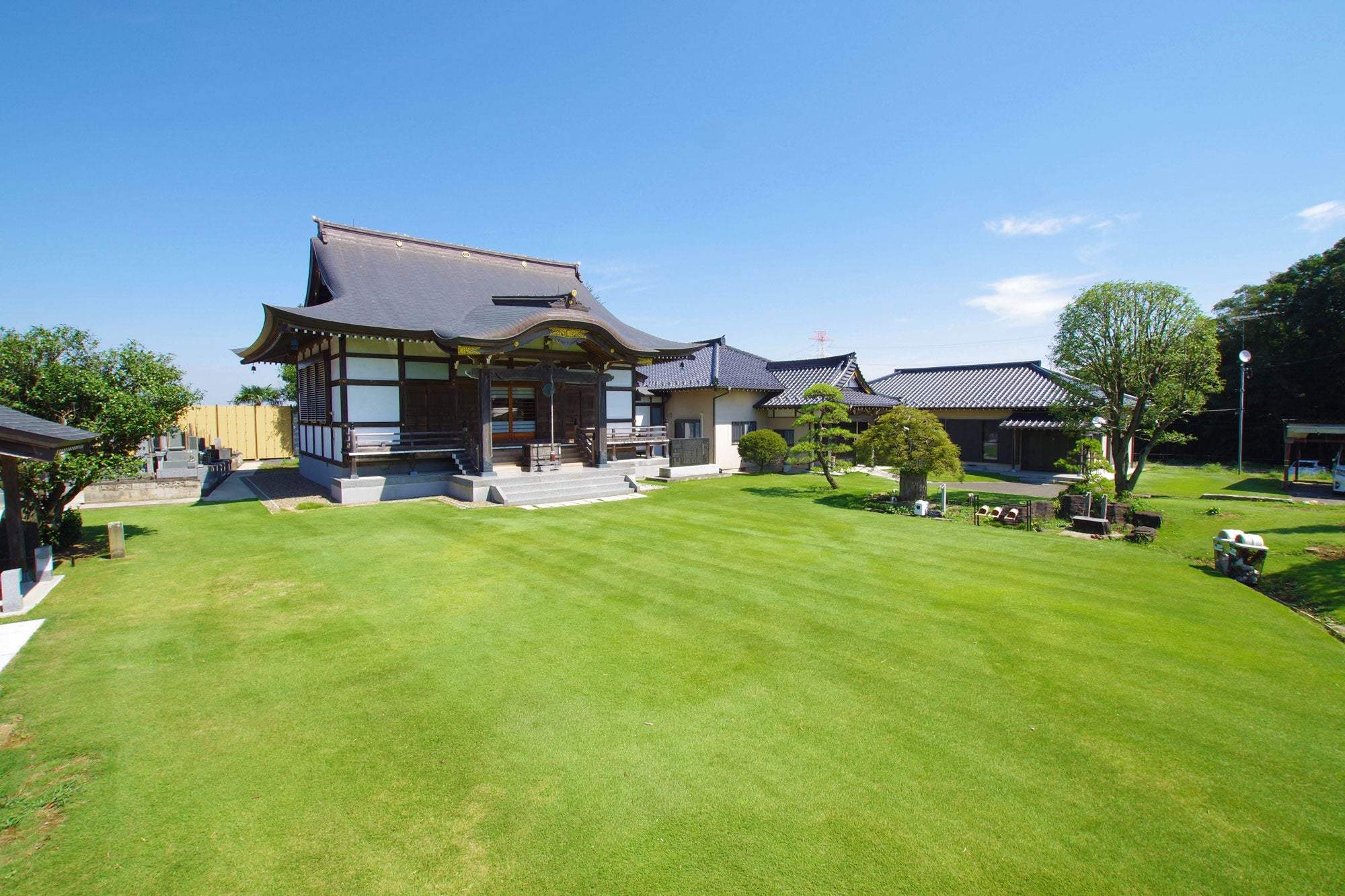 芝生の風景｜千葉県野田市・花光院